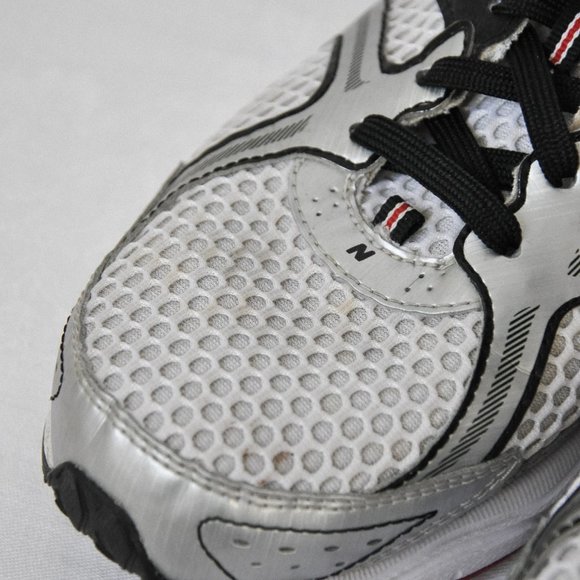 New Balance 580 v2 Silver Sneakers - Picture 12 of 12